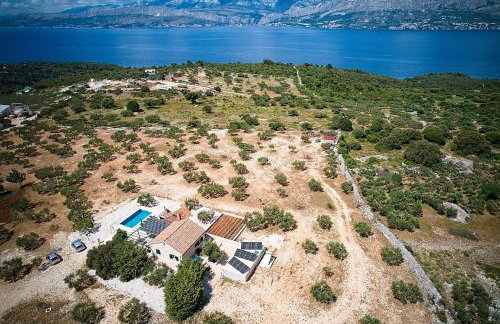 Family friendly house with a swimming pool Pucisca, Brac - 21499 - Foto 2