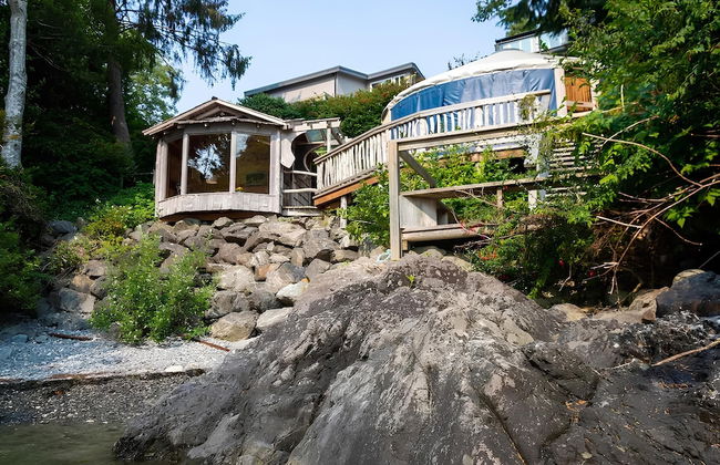 Tofino Oceanfront Hotel Suite 2 - Photo 11