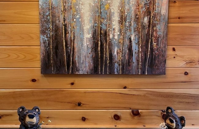 Nature lovers dream! Steps from fishing plus 140 acres of hiking! 4 Bedroom Home by RedAwning - Foto 25