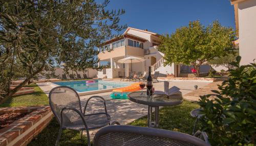 Holiday home Dinko - Foto 1