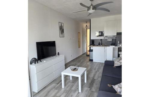 Saint Mandrier Pin Rolland Studio Climatisé 2 pers parking plage pinède, tout à pied - Foto 12