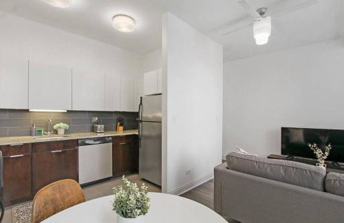 1BR Modern Apartment in Chicago - Del Prado 811 - Photo 17