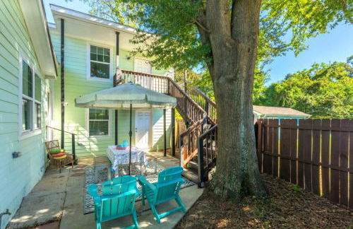 Downtown Retreat, 5BR Game Room & Pet Friendly - Photo 41