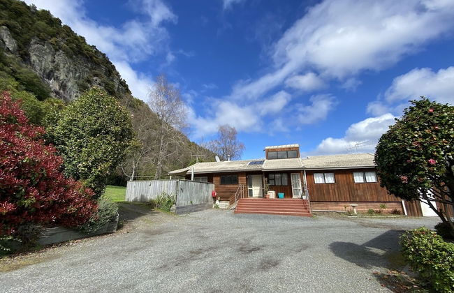 Motuoapa Bay Chalets - Photo 53