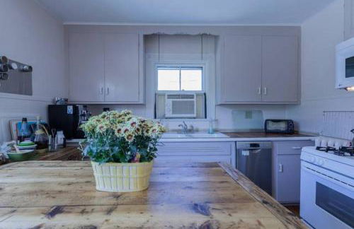 Charming Harvard Victorian - Foto 41