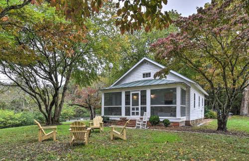 Restored 1920s Cottage on 1 Acre with Fire Pit - Foto 23