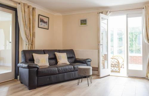 Hill View Lodge - Photo 8