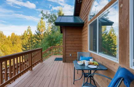 Golden Summit by AvantStay Stunning Secluded Cabin w Access to Tahoe Donner - Foto 34