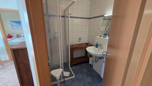 Ferienwohnung ÜckeRitz bei Familie Habben mit PKW Stellplatz - Photo 5