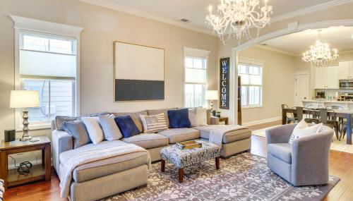 Chic Thomas Square Home in Walkable Location! - Foto 2