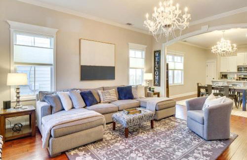 Chic Thomas Square Home in Walkable Location! - Foto 2