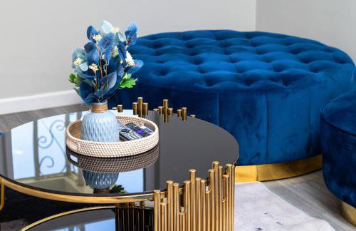 Pasadena Charming Vacation Home with Hot Jacuzzi - Photo 43