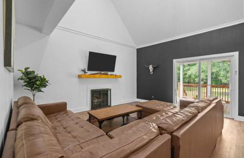 Grandma's Farm on 6 acres with Lighted Barn and River Access - Foto 34