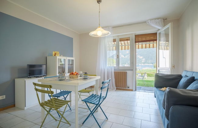 Interno 2 in Iseo With 1 Bedrooms and 1 Bathrooms - Foto 1