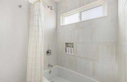 Modern Escape w Mountain Views, Walk to Lake, Golf, Resort, Dining - Foto 21