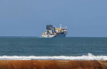 Lindo apto tudo novinho, prédio frente mar - Foto 72