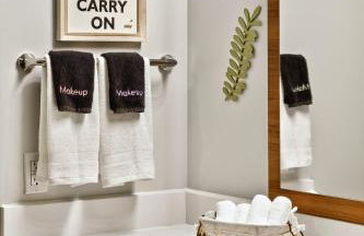 The Magnolia - Farmhouse Loft - Sleeps 10 - Valet - Foto 18