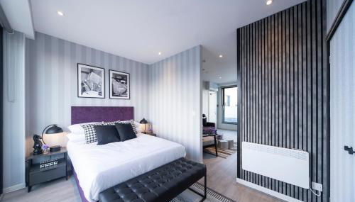 Palm Tree House Apartments - Photo 2