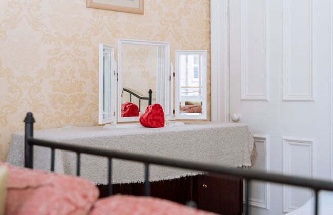 Spacious 4 Bedroom Apartment Near The Meadows/old Town - Foto 15