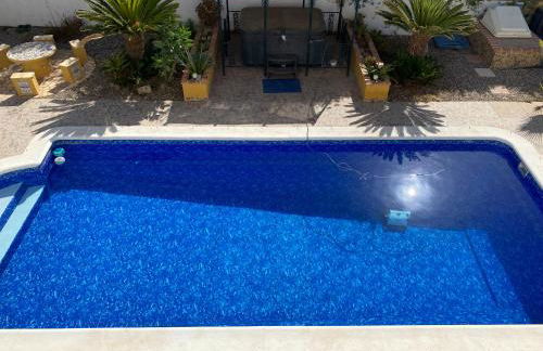 Luxury Beachfront Villa in La Perla - Foto 2