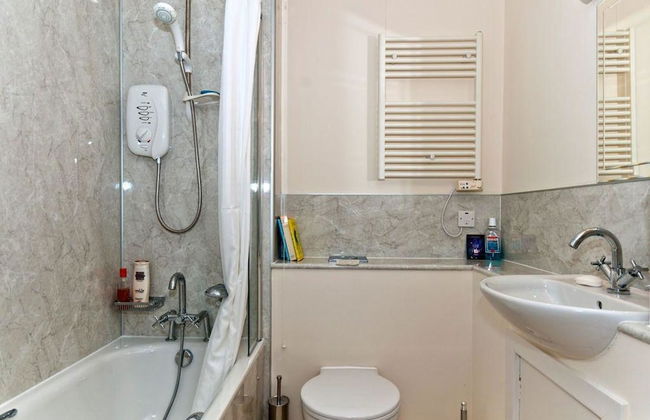 Inchgarry Court Main - Photo 9