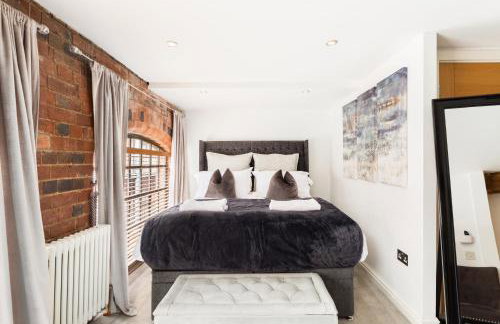 High End Luxury Townhouse in JQ, 4 Bedrooms, Flat screen TV in all rooms, Free Parking, Near Birmingham City Centre DEPOSIT REQUIRED - Foto 2