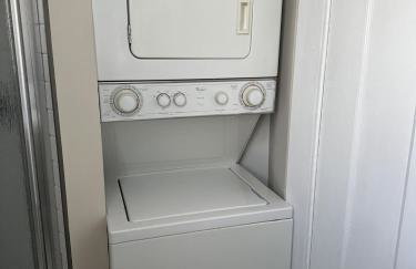 Sleeps 22 • Modern Multi-Unit • Gym • Workspaces - Photo 17