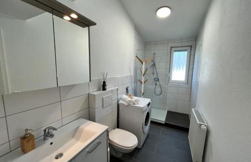 Premium Apartment 75qm 3 Zimmer Küche, Balkon, Smart TV, WiFi - Foto 2