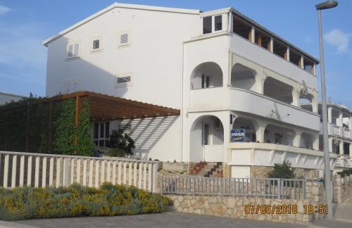 Apartments Loncar-near Zrće beach - Foto 29