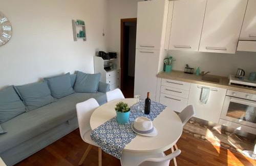 Apartment Le Terrazzwe - Drei-Zimmer-Wohnung mit Terrasse und Pool by Interhome - Photo 4