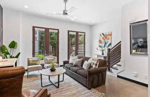 12 South Home WALK to Belmont with Deck and Patio - Foto 1