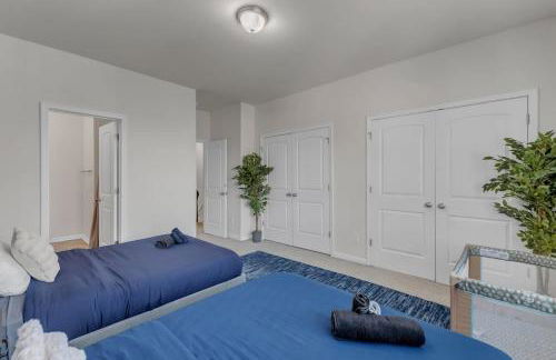 3BR Townhouse King Bed Garage Near NC State - Foto 37