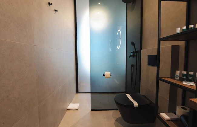 DISTRICT boutique - Photo 49