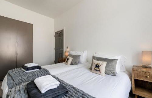 19th Century Luxury Lodge with Hot-Tub - Foto 66