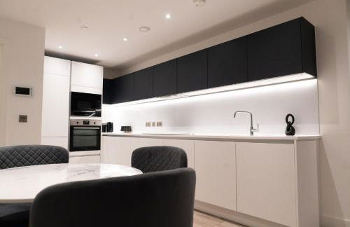 Modern 2 Bed Penthouse with Stunning views in Manchester City Center - Foto 11