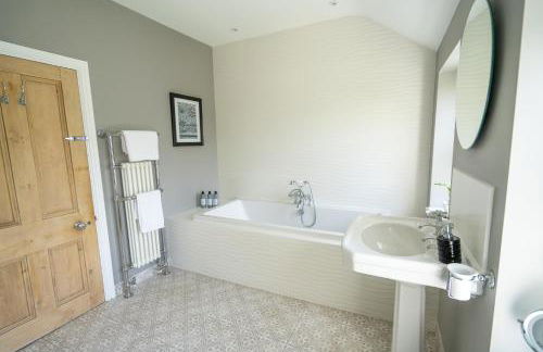 Stunning 4 bedroom house in Wadebridge, Cornwall - 2 living rooms and superking beds - Foto 38