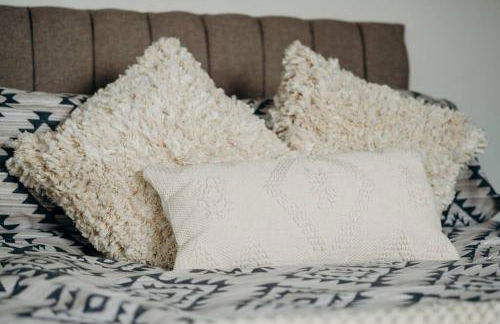 Elegant Barn Retreat with jacuzzi - Foto 19