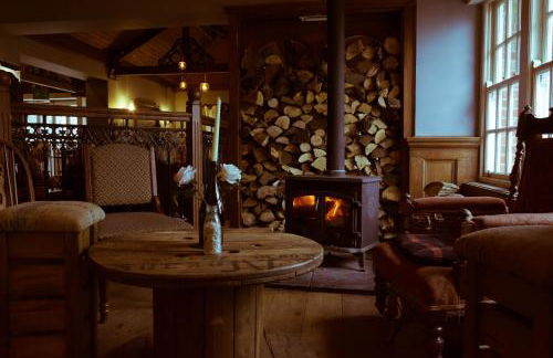 Serene Riverside: 6BR Luxury Retreat in Curdridge - Photo 116