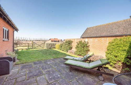 The Meadows Dairy, Bawdsey - Photo 33