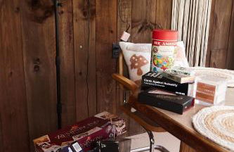 Catskills Retro Retreat- Upstate Home W Hot Tub - Foto 22