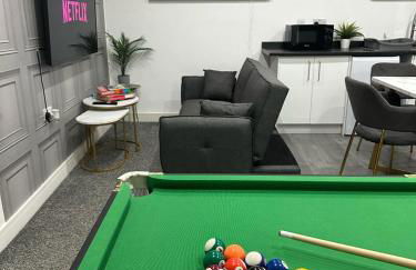 Birmingham City Modern Apartment - Table Tennis - Pool - Foto 3