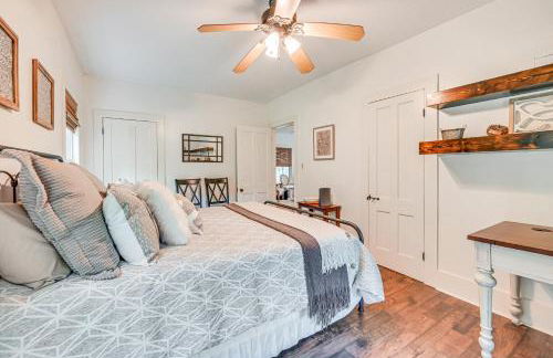 Historic Farmhouse Near Mountains and Colleges! - Foto 28