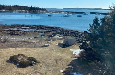 Harbor House Hotel by Umaniii in Jonesport Maine - Foto 4