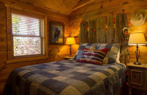 Secluded 1 Bedroom Cabin on 50 Acres of Land - Foto 6