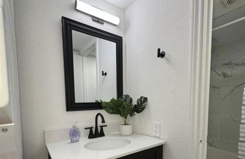 2BD - 1 Dallas l FIFA READY l 5 Min from Love Field - Foto 36