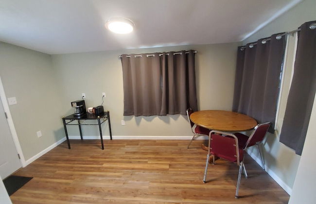 Lazy Dayz Resort - Photo 10