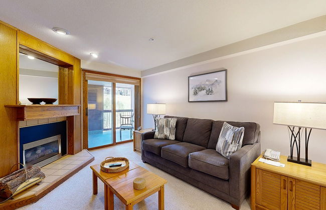 Torian Plum Condominiums - Foto 56