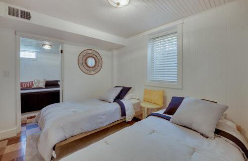 Walk to Beach Lake Michigan Getaway! - Foto 22