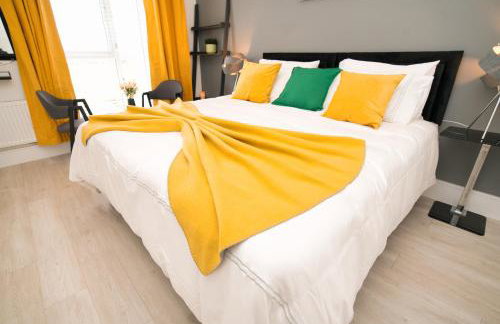 Milton Keynes new 5-Bedrooms 14guests Contractor family holiday Free Parking - Foto 15