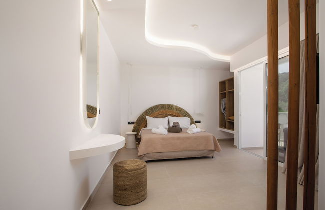 Stay Helios - Aparts & Pool Suites - Photo 29